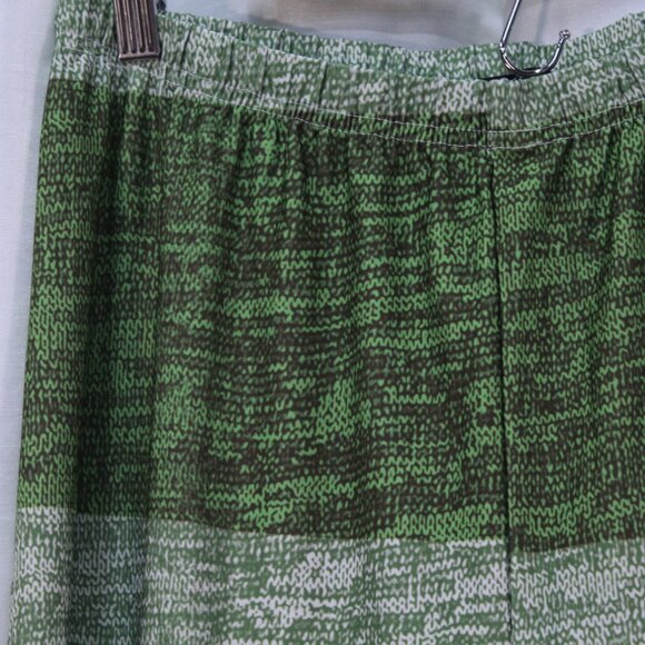 Chic Striped Green and Gray Leggings - Picture 4 of 12